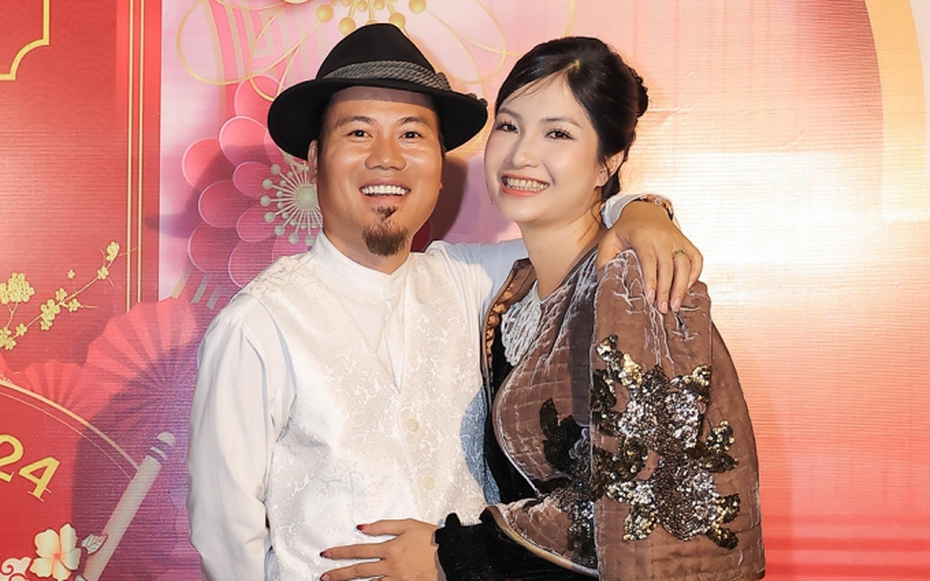 Nghệ sĩ hài nổi tiếng đất Bắc có cơ ngơi dát vàng, vẫn tự nhận "làm thuê cho vợ"