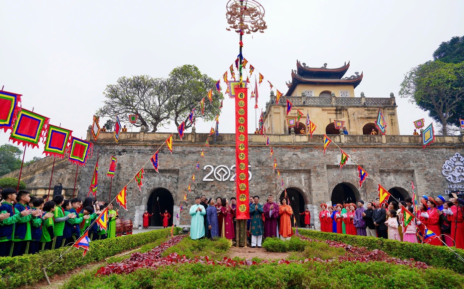 Tái hiện nghi lễ “Tống cựu nghinh tân” tại Khu di sản Hoàng thành Thăng Long