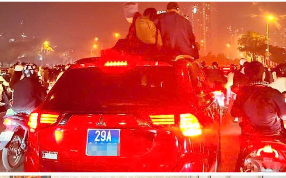 Xử lý ô tô biển xanh chở người trên nóc xe