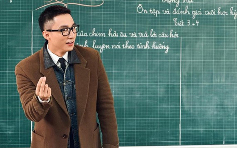 Ca sĩ Sơn Tùng M-TP hoá thân thành "thầy giáo" ghé thăm điểm trường Làng Nủ