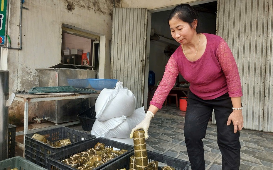 Làng nghề bánh chưng lớn nhất Nghệ An rộn ràng vào vụ Tết