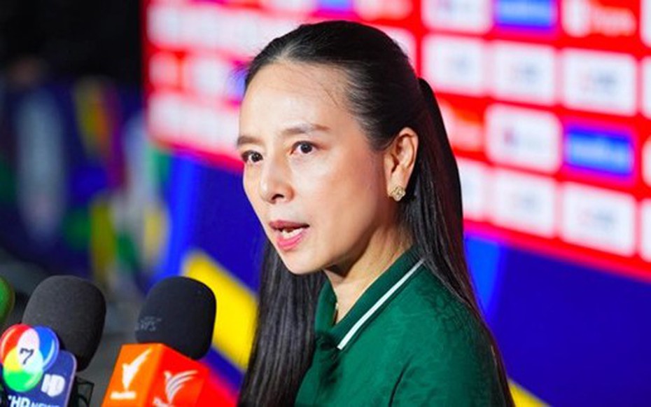 Madam Pang: Nữ tỷ phú Thái Lan sở hữu dinh thự hơn 2.000m2 bề thế, U60 vẫn giữ thần thái đỉnh cao