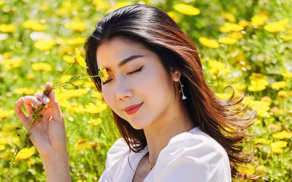 Siêu mẫu hàng đầu Vbiz: Gây chú ý với cuộc hôn nhân "thần tốc", không biết bố mẹ chồng là ai?