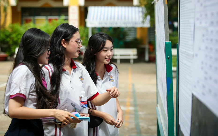 Bản tin 16/10: Nhiều đại học công bố phương án tuyển sinh 2026, thí sinh cần lưu ý