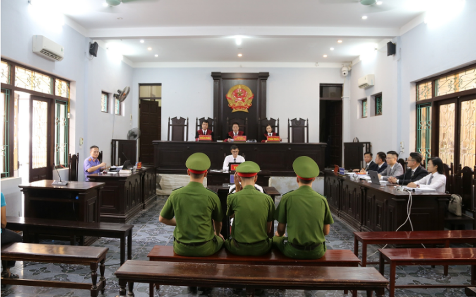 Cái kết có hậu vụ "anh nông dân nuôi gà lôi trắng": Được thả tự do ngay tại tòa