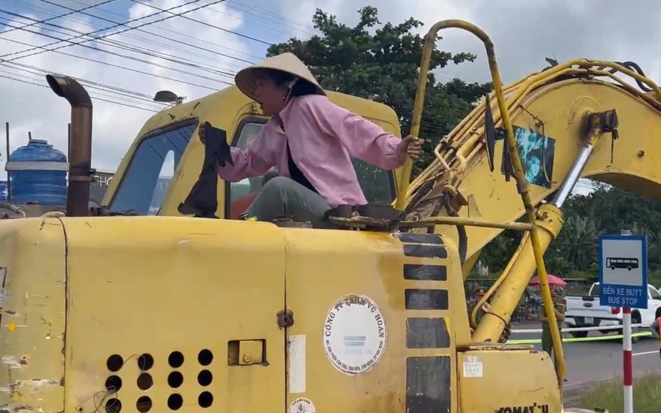 Tây Ninh: Người phụ nữ tấn công công an bị tạm giữ