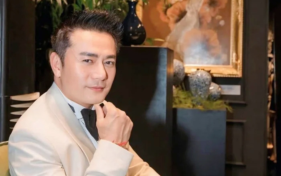 Diễn viên Trương Minh Cường gặp chấn thương nghiêm trọng, chống nạng tham gia sự kiện
