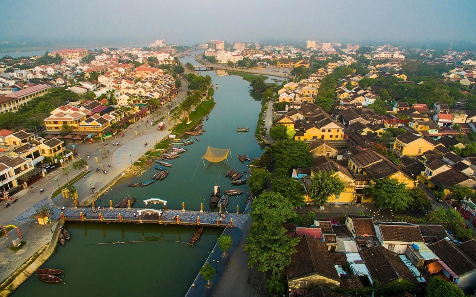 Giữa cơn lốc du lịch, làm thế nào để không mất hồn phố cổ Hội An?
