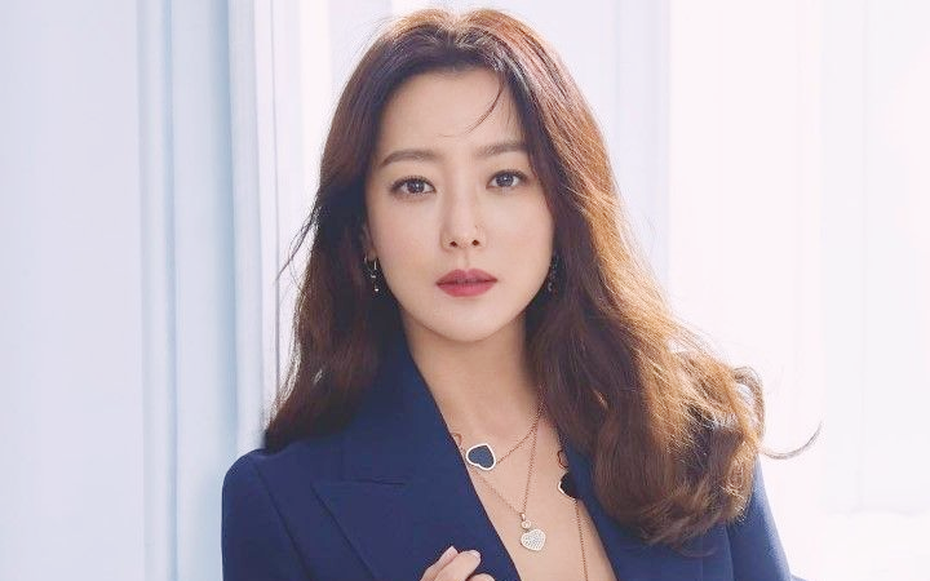 "Đệ nhất mỹ nhân Hàn Quốc" khiến chồng ghen tuông vì nụ hôn màn ảnh với Lee Min Ho