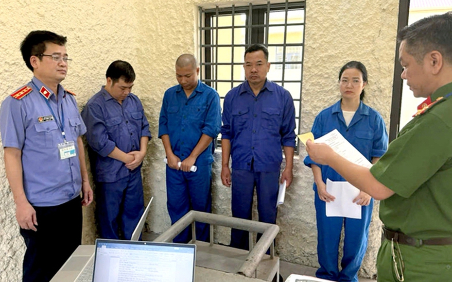 Khỏi tố Phó giám đốc Bệnh viện Phổi Hà Nội làm giả bệnh án cho tội phạm để xin hoãn thi hành án