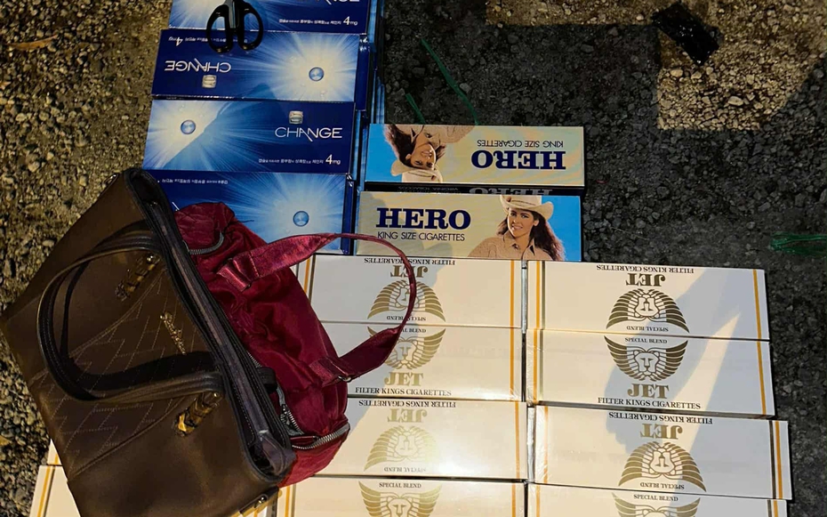 Bắt quả tang người phụ nữ lớn tuổi ở Huế tái phạm món nghề “đánh hàng” lậu