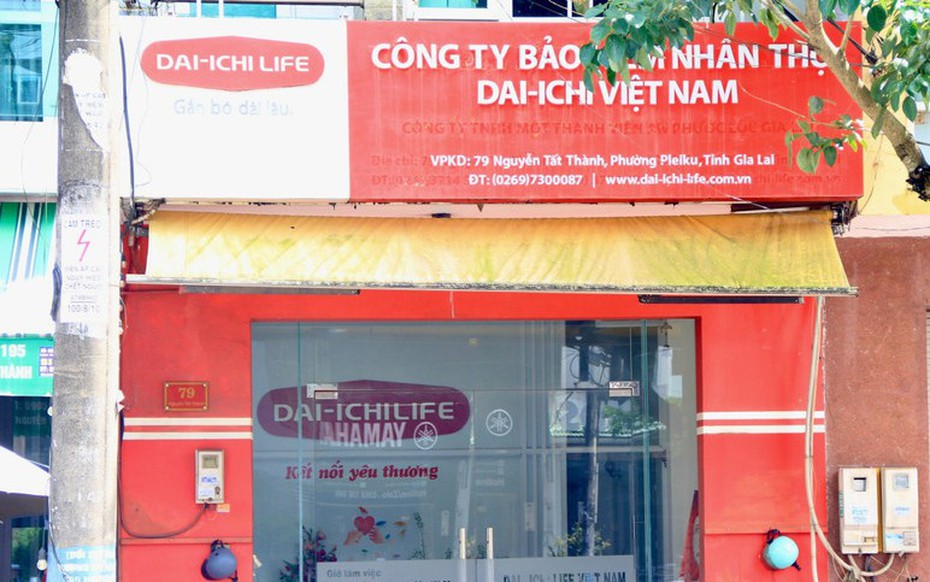 Bắt tạm giam nguyên giám đốc đại lý của công ty bảo hiểm