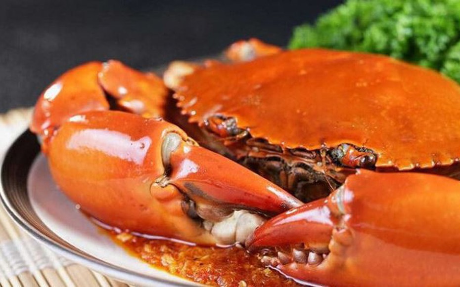 Người phụ nữ 32 tuổi nhập viện cấp cứu sau khi ăn cua