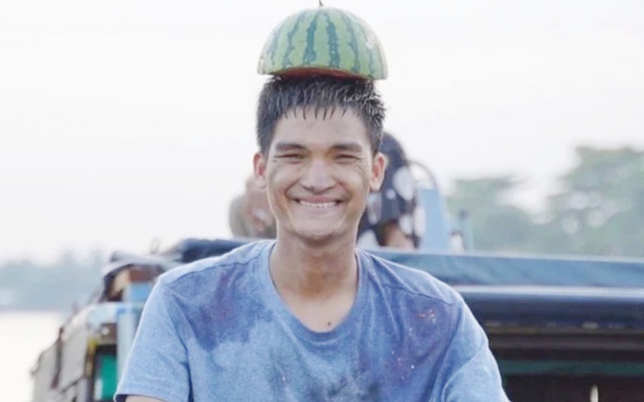 Nam diễn viên 9X từng có quá khứ chật vật, giờ thành ông chủ chuỗi nhà hàng, ở nhà lầu, đi xe sang
