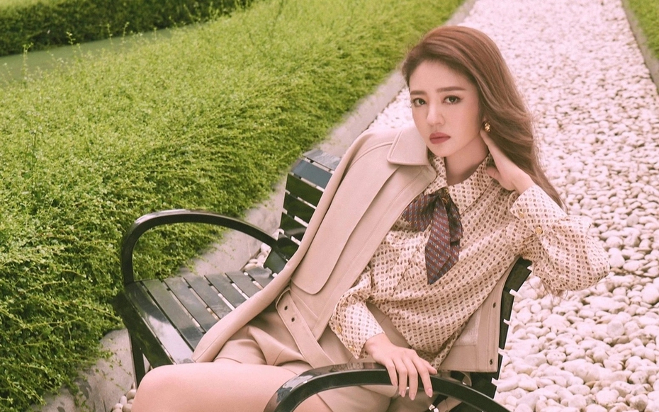 Mỹ nhân đình đám showbiz, hiếm hoi xuất hiện với diện mạo khác lạ sau 3 năm chồng bị bắt
