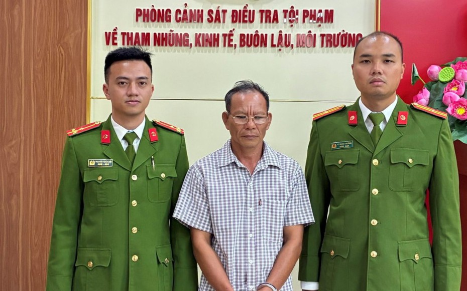 Bắt đối tượng truy nã đặc biệt nguy hiểm sau 8 năm lẩn trốn