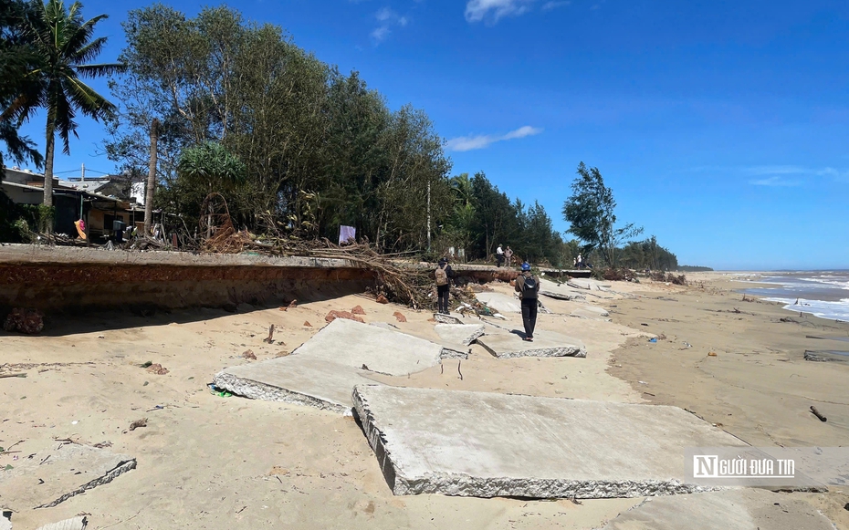 Dân Quảng Ngãi thấp thỏm lo triều cường "nuốt" nhà, tài sản