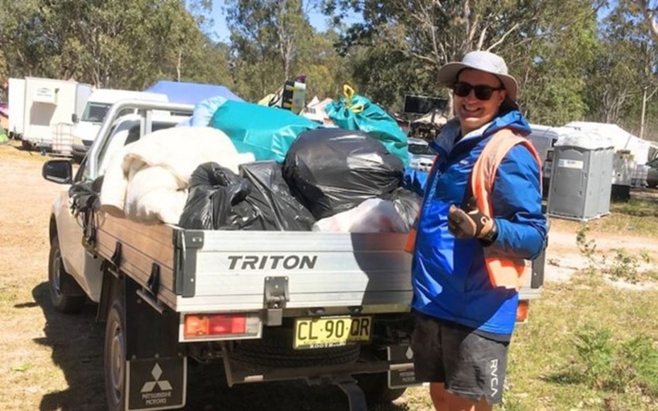 Sau 8 năm nhặt rác, người đàn ông khiến ai cũng bất ngờ khi mua được nhà