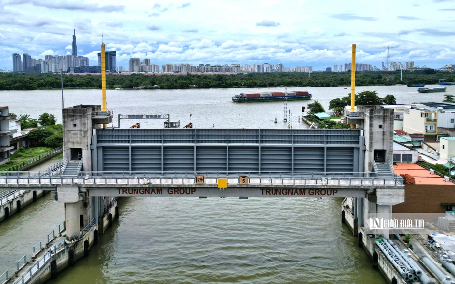 Cận cảnh 6 cống kiểm soát triều "khổng lồ" của siêu dự án chống ngập 10.000 tỷ đồng ở Tp.HCM