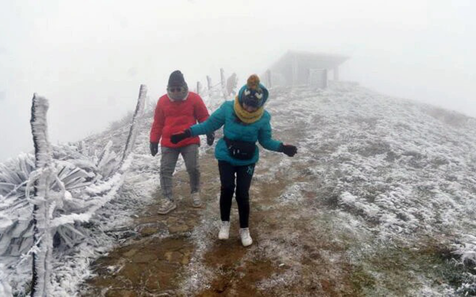 Không khí lạnh mạnh đang tràn về miền Bắc, có nơi dưới 7 độ C