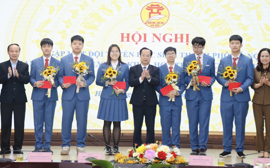 Sáu học sinh Hà Nội thi Olympic Khoa học trẻ quốc tế