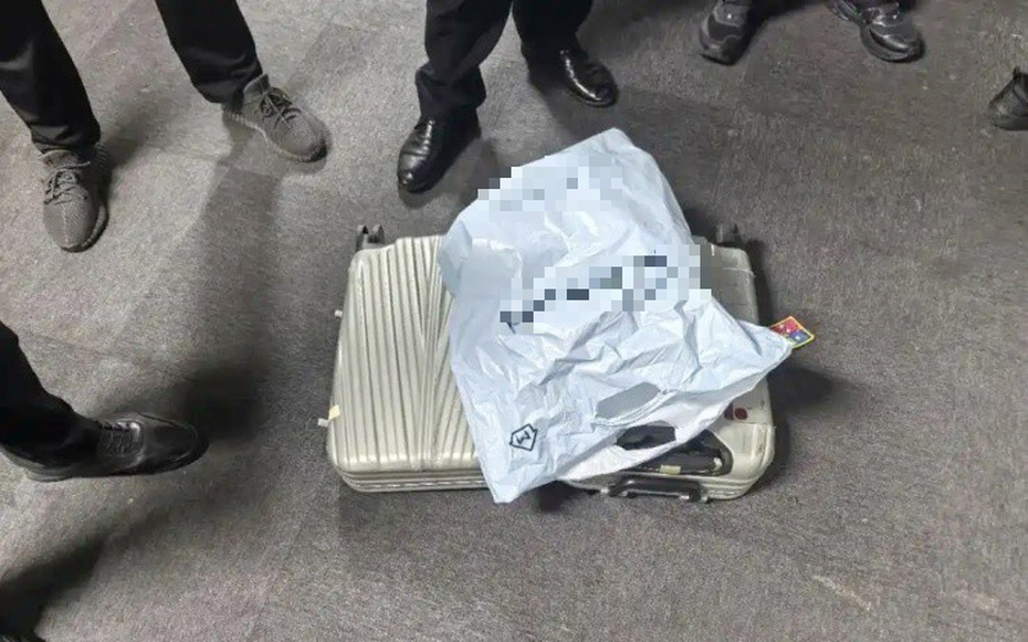 Người đàn ông phát hiện vali chứa gần 3 tỷ đồng tiền mặt, cảnh sát vào cuộc và cái kết bất ngờ