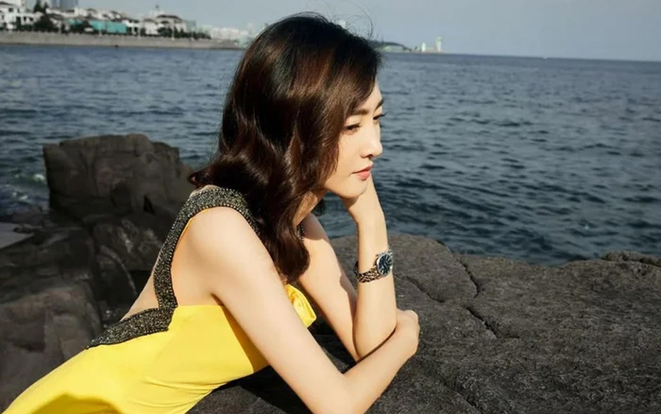 "Mỹ nhân phim giờ vàng" bị triệu tập điều tra, tịch thu tài sản sau khi chồng đại gia vào tù