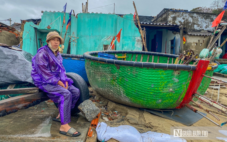 Chênh vênh làng chài ven biển trước thiên tai - Kỳ 1: Xuân Thạnh gắng gượng "hồi sinh" sau bão