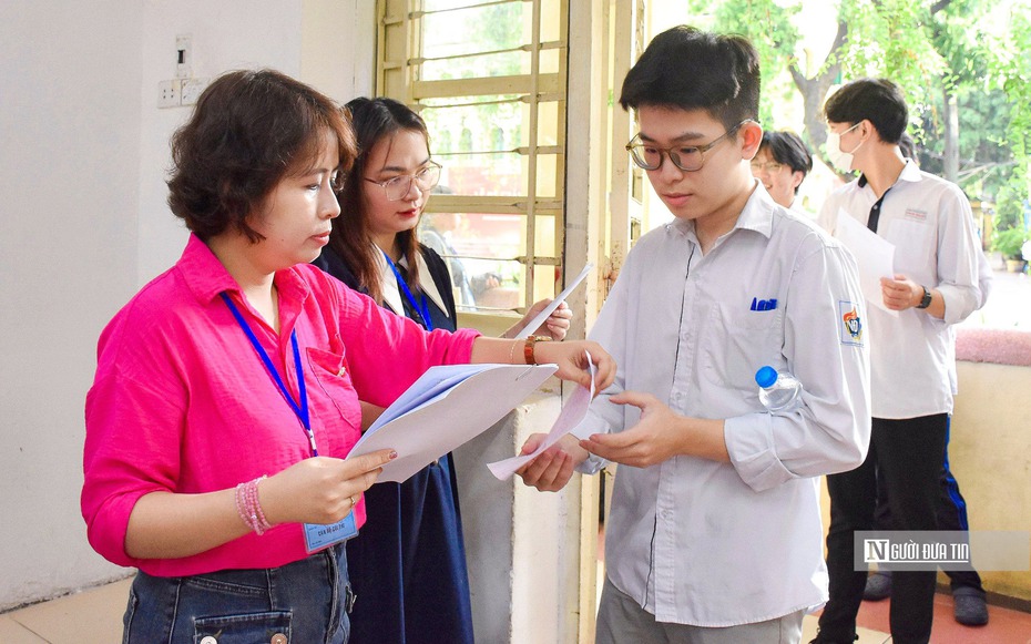 Bỏ hay giữ kỳ thi tuyển sinh vào lớp 10?