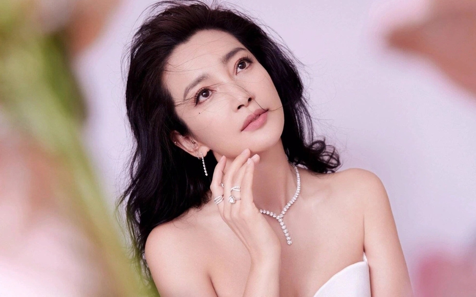 Người đẹp nổi tiếng showbiz: Chọn độc thân, lập di chúc để lại khối tài sản nghìn tỷ đồng cho cháu thừa kế