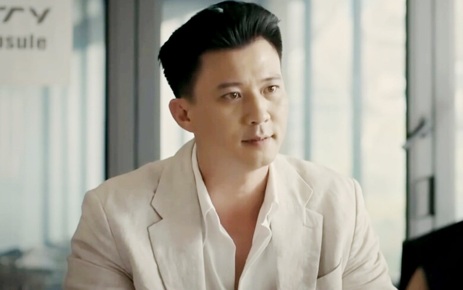 “Tổng tài mỏ hỗn” Hà Việt Dũng gây chú ý trong Cách em 1 milimet