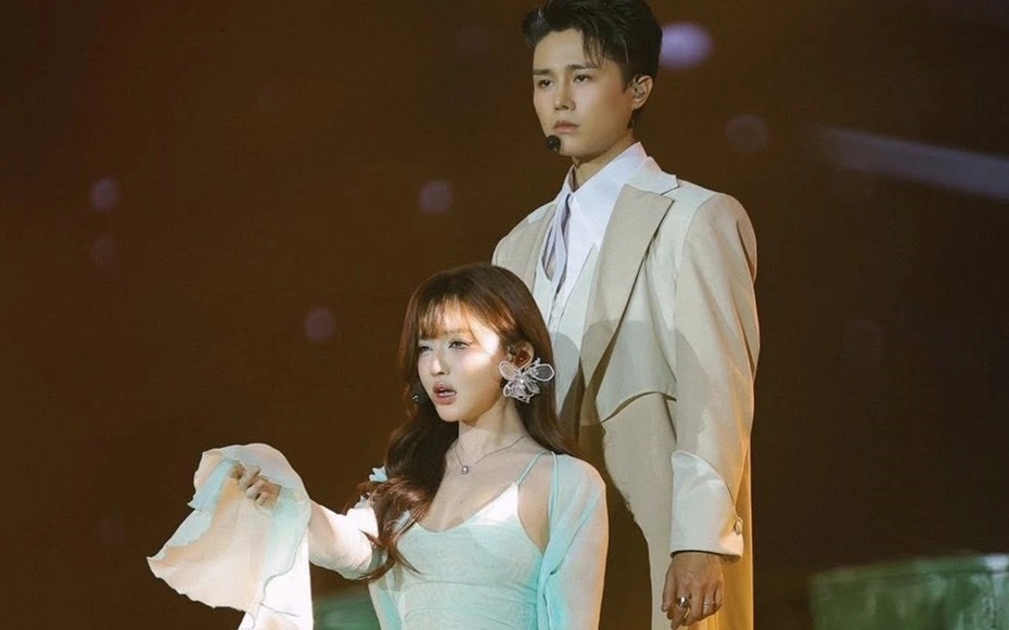 Bích Phương – Tăng Duy Tân hiếm hoi xuất hiện chung, tin đồn hẹn hò lại rộ lên