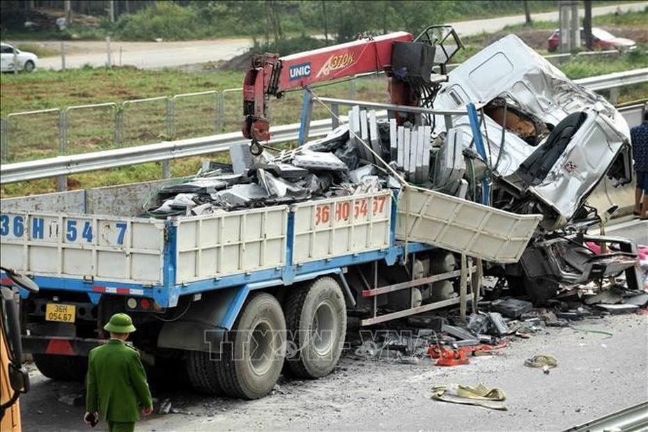 Vụ tai nạn nghiêm trọng trên cao tốc Bắc-Nam khiến 6 người thương vong: Công an khởi tố vụ án