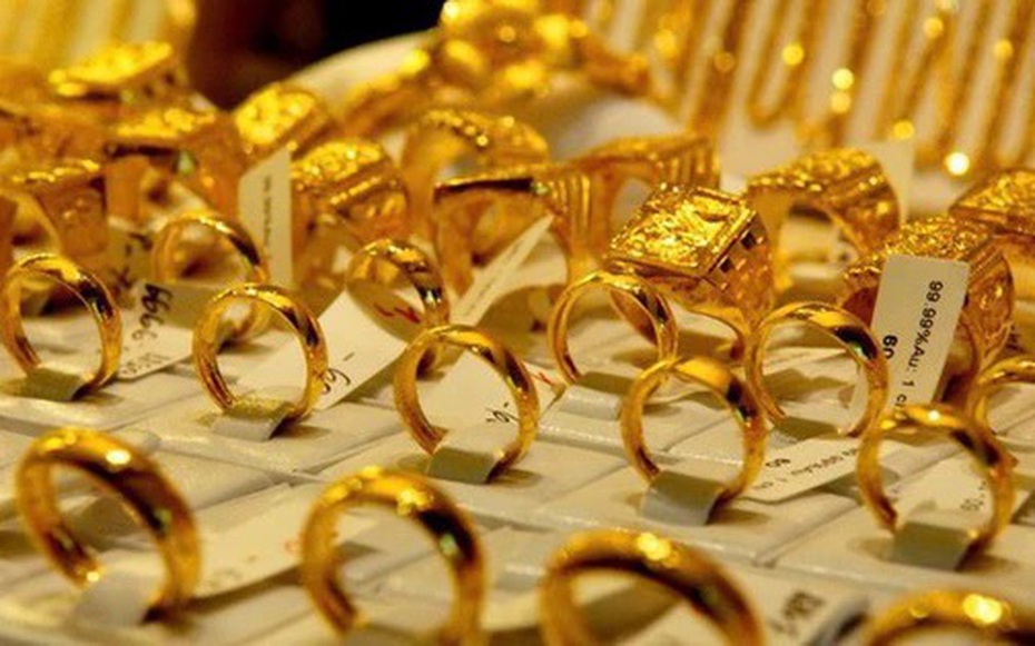 Giá vàng hôm nay 12/12: Bật tăng mạnh sau động thái của Fed