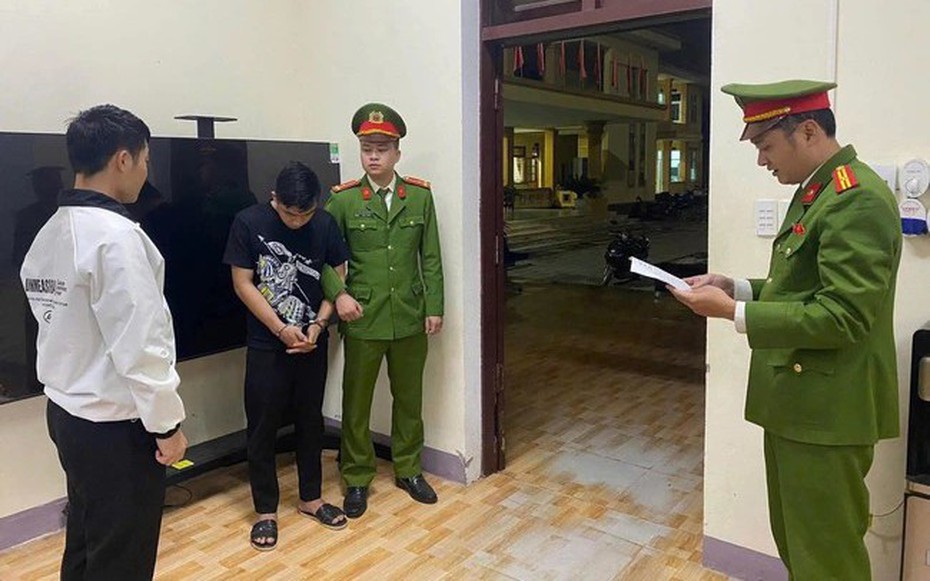 Vừa ra tù, nam thanh niên trộm ô tô để đón bạn gái