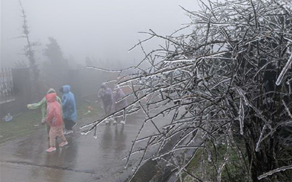 Miền Bắc sắp đón đợt không khí lạnh "lạ thường", dự báo nơi rét nhất