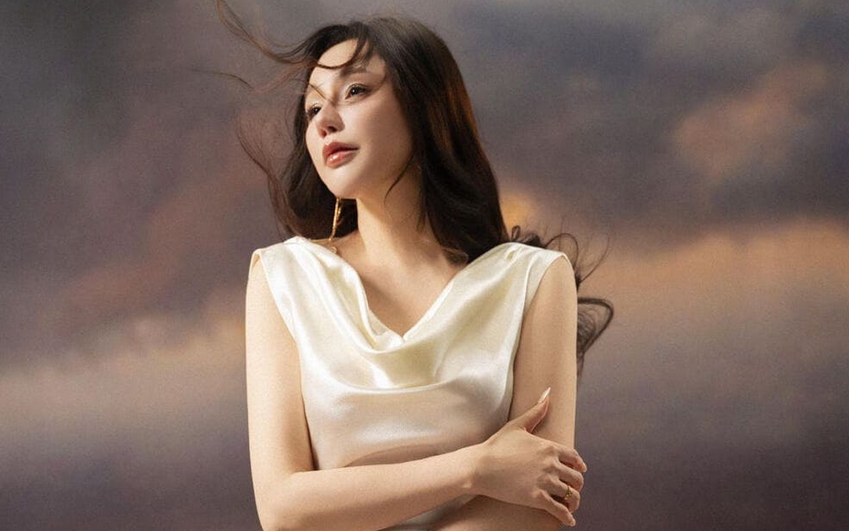 Ca sĩ Hồ Quỳnh Hương trở lại với âm nhạc sau những ngày sống chậm