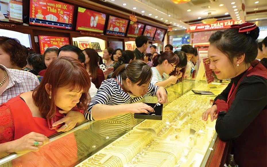 Giá vàng hôm nay 19/12: Vàng SJC tăng mạnh, vàng thế giới hạ nhiệt