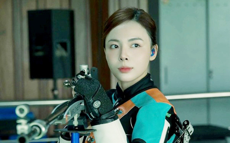 Nhan sắc đời thường của "hoa khôi bắn súng" dự SEA Games 33, mang quân hàm Thượng úy