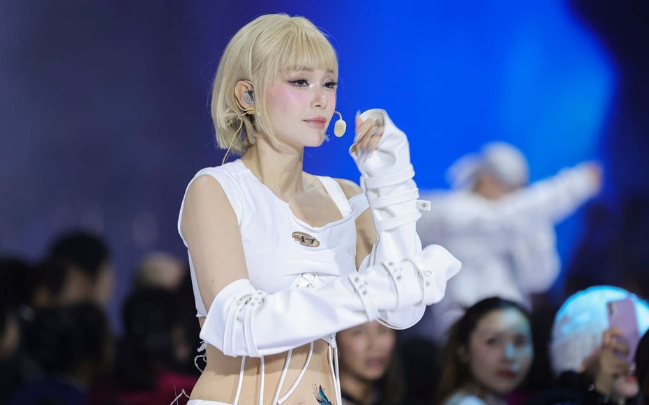 Ca sĩ Minh Hằng với màn "lột xác" cuốn hút, cá tính