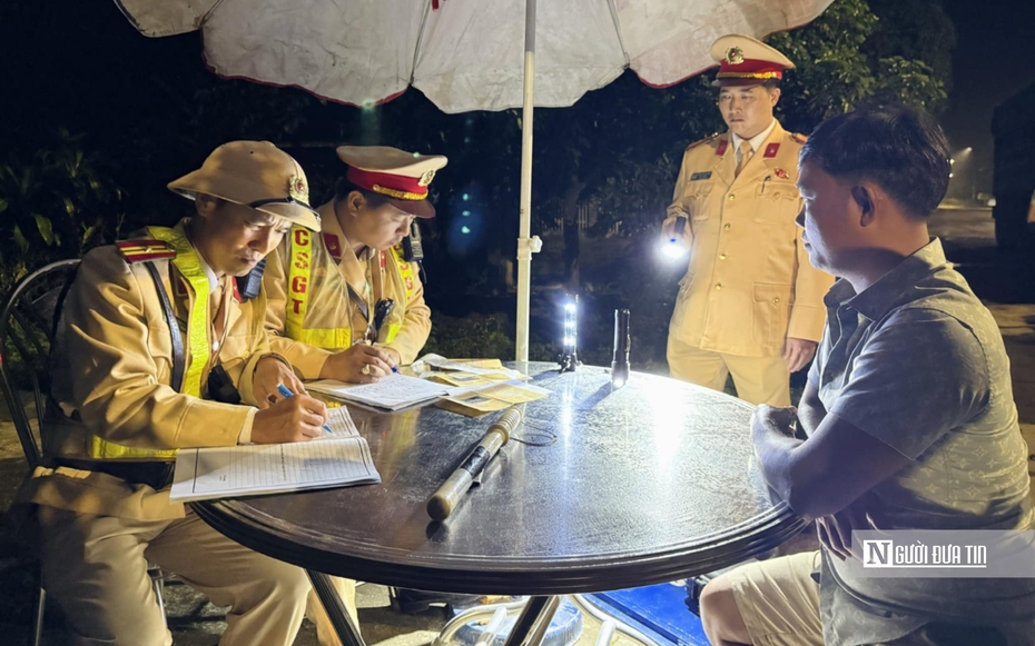 Huế: Triển khai nhiều biện pháp quyết liệt nhằm giữ vững trật tự an toàn giao thông