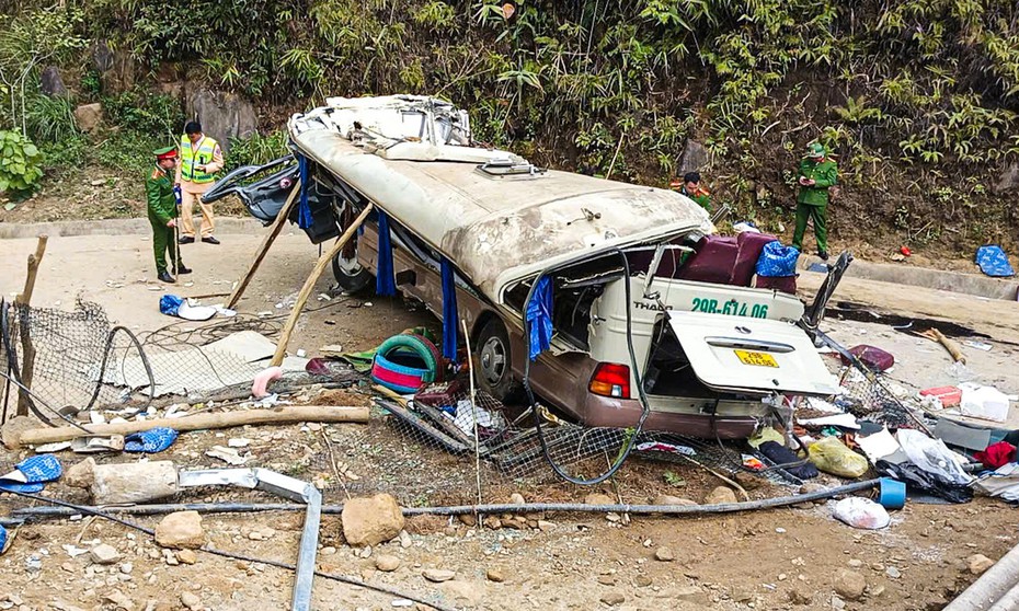 Lật xe làm 9 người tử vong: Cập nhật sức khỏe những nạn nhân được chuyển về Hà Nội cấp cứu