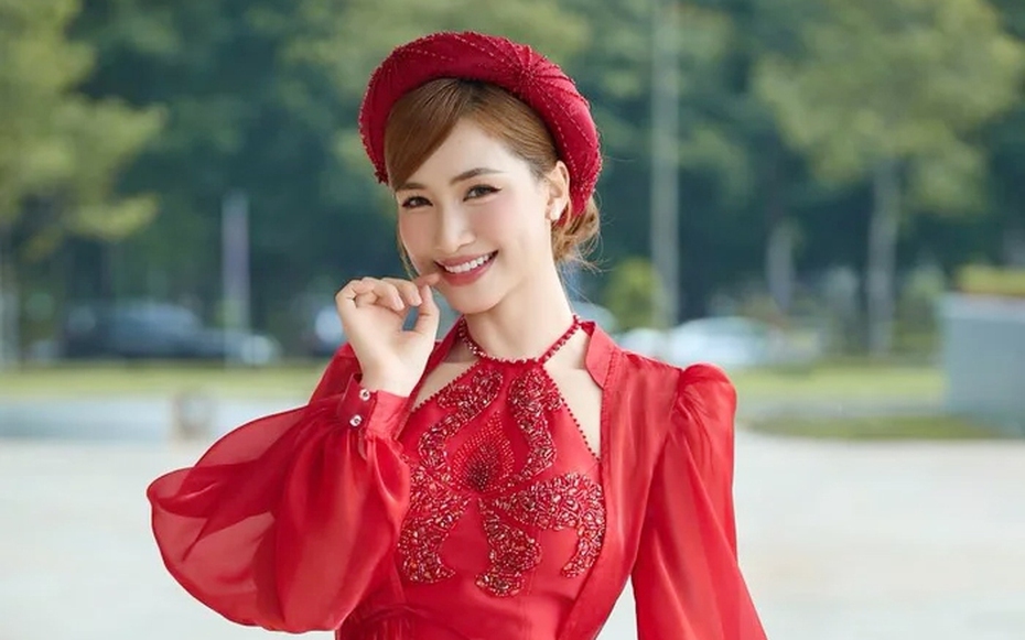 Nữ ca sĩ Bắc Bling "càn quét" đề cử Làn Sóng Xanh 2025