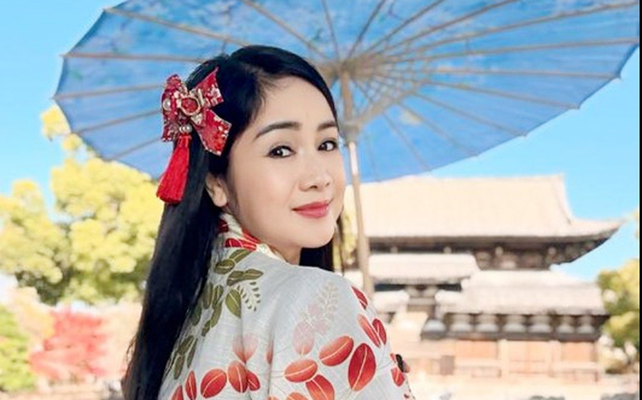 NSND Thu Hà khoe nhan sắc "không tuổi"