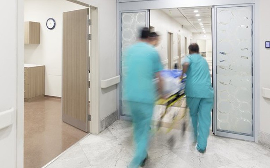 Người phụ nữ gặp nguy hiểm tính mạng sau khi uống rượu pha mật cá trắm để chữa đau đầu