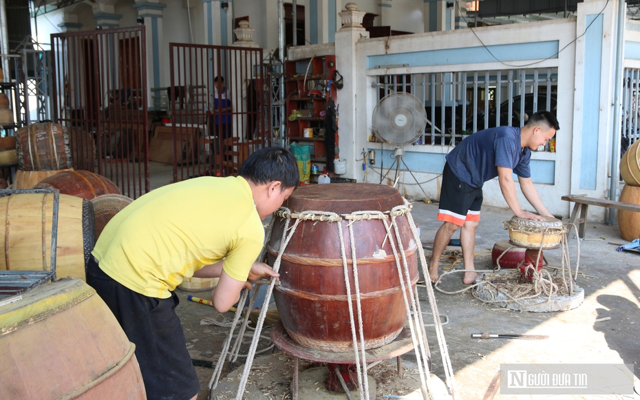 Làng nghề trống da vang danh xứ Nghệ hối hả vào vụ Tết