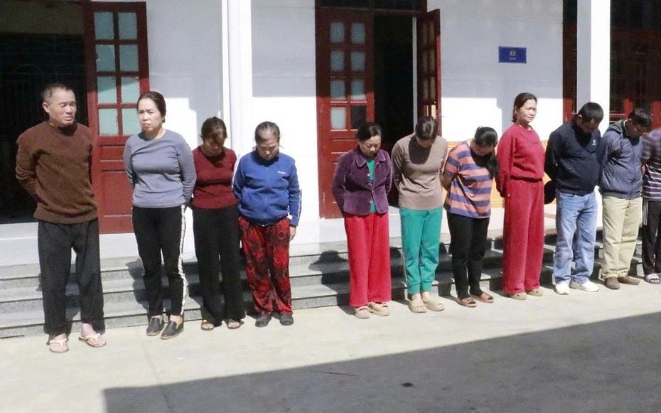 Đột kích sới bạc trong rừng, bắt nhóm đối tượng "có số má"