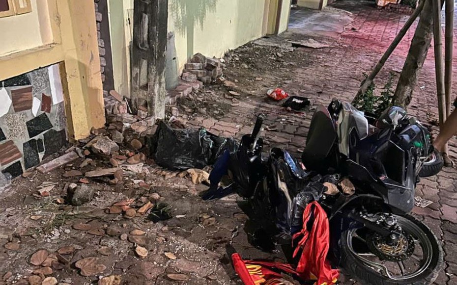 Khởi tố nhóm thanh niên phóng xe lạng lách khiến 2 người trọng thương