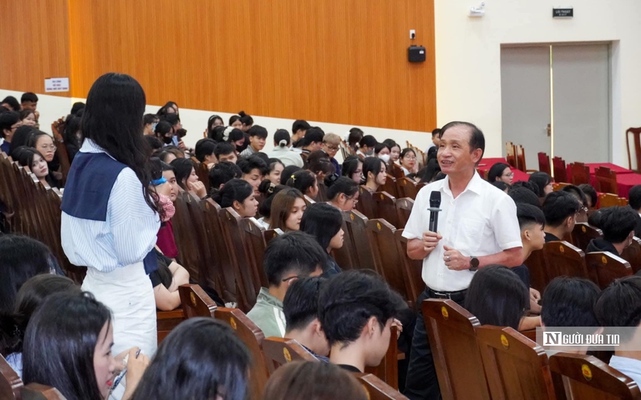 Nhiều trường đại học ở Huế trang bị kỹ năng cho sinh viên nhận biết thủ đoạn "bắt cóc online"