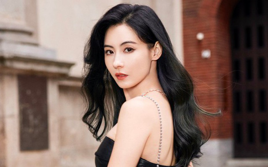 Nữ diễn viên đình đám của showbiz bất ngờ tiết lộ mắc bệnh lạ, cứ đếm số là bắt đầu sợ hãi